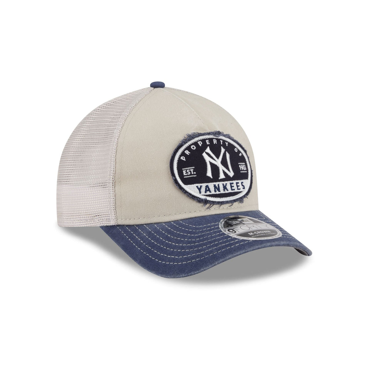 New York Yankees Frayed 9FORTY M-Crown A-Frame Trucker Hat