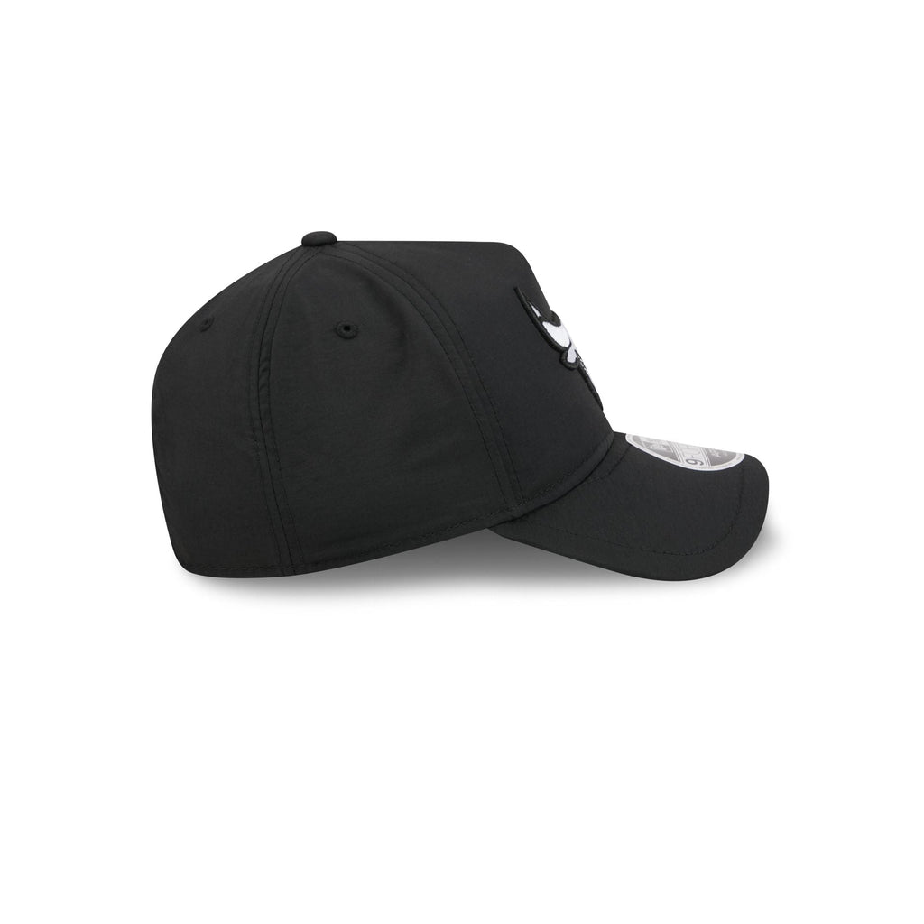 Chicago Bulls Black 9FORTY APEX Snapback Hat