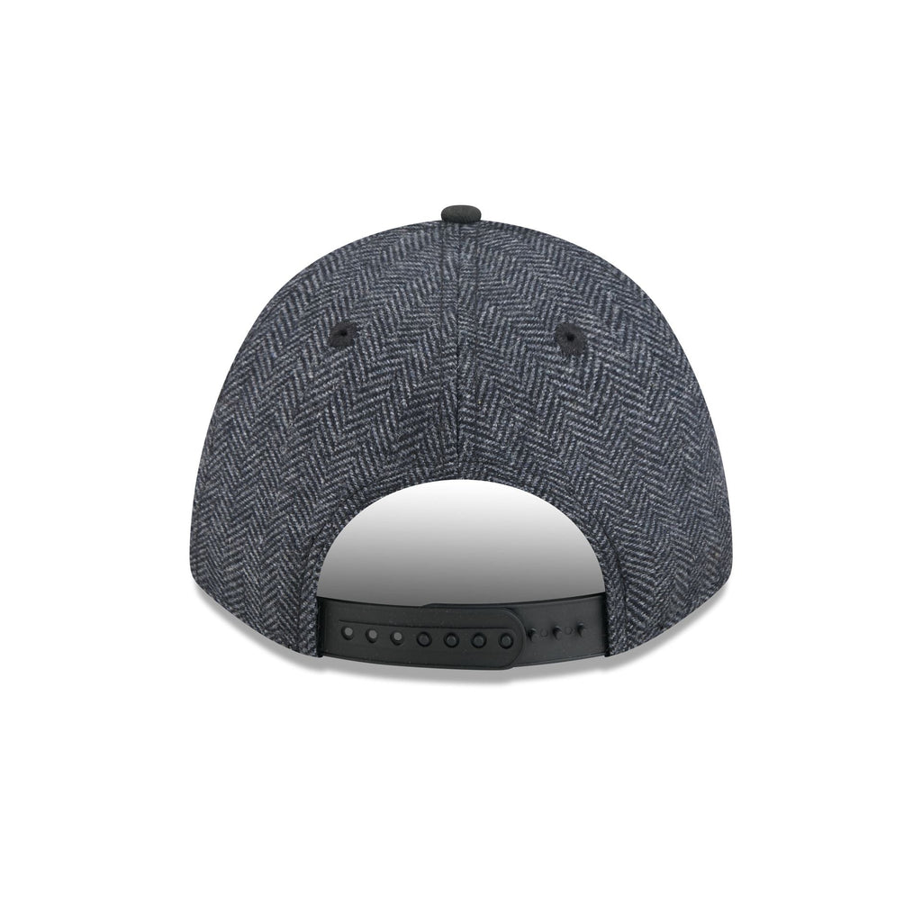 Las Vegas Raiders Faux Wool 9FORTY M-Crown Snapback Hat