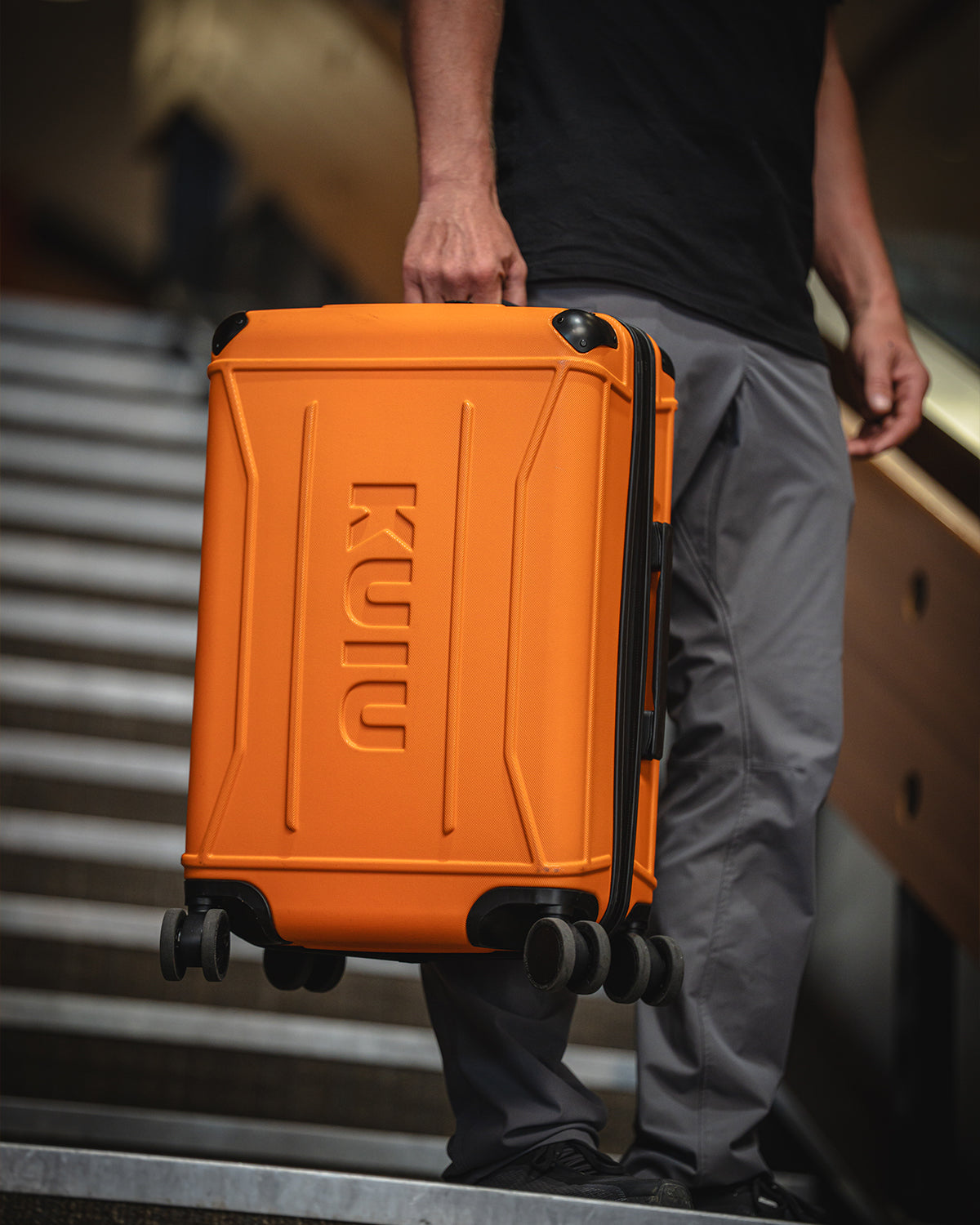 Hardline Spinner Carry-On | Orange