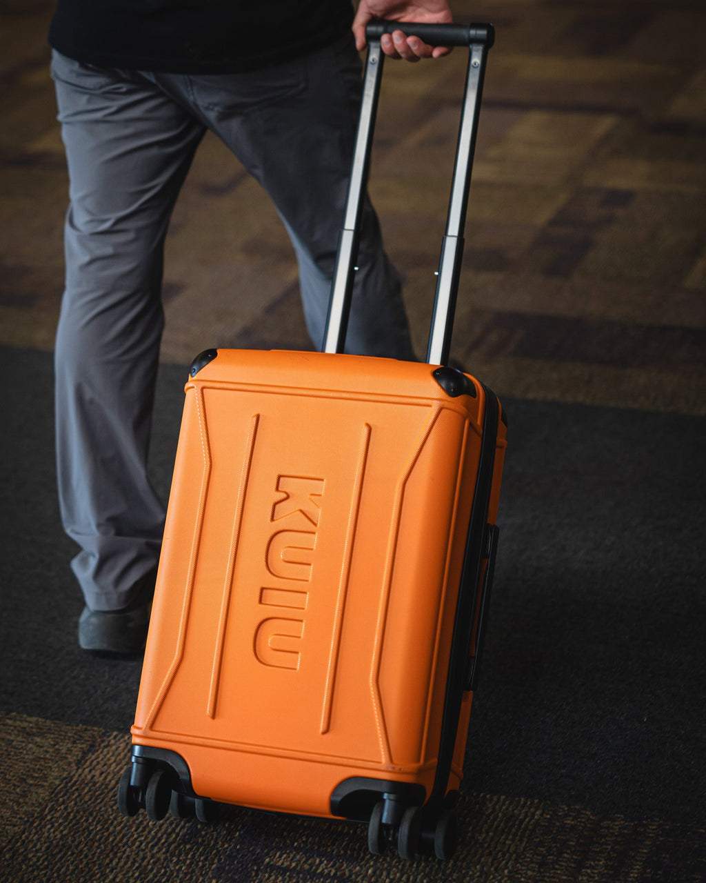Hardline Spinner Carry-On | Orange